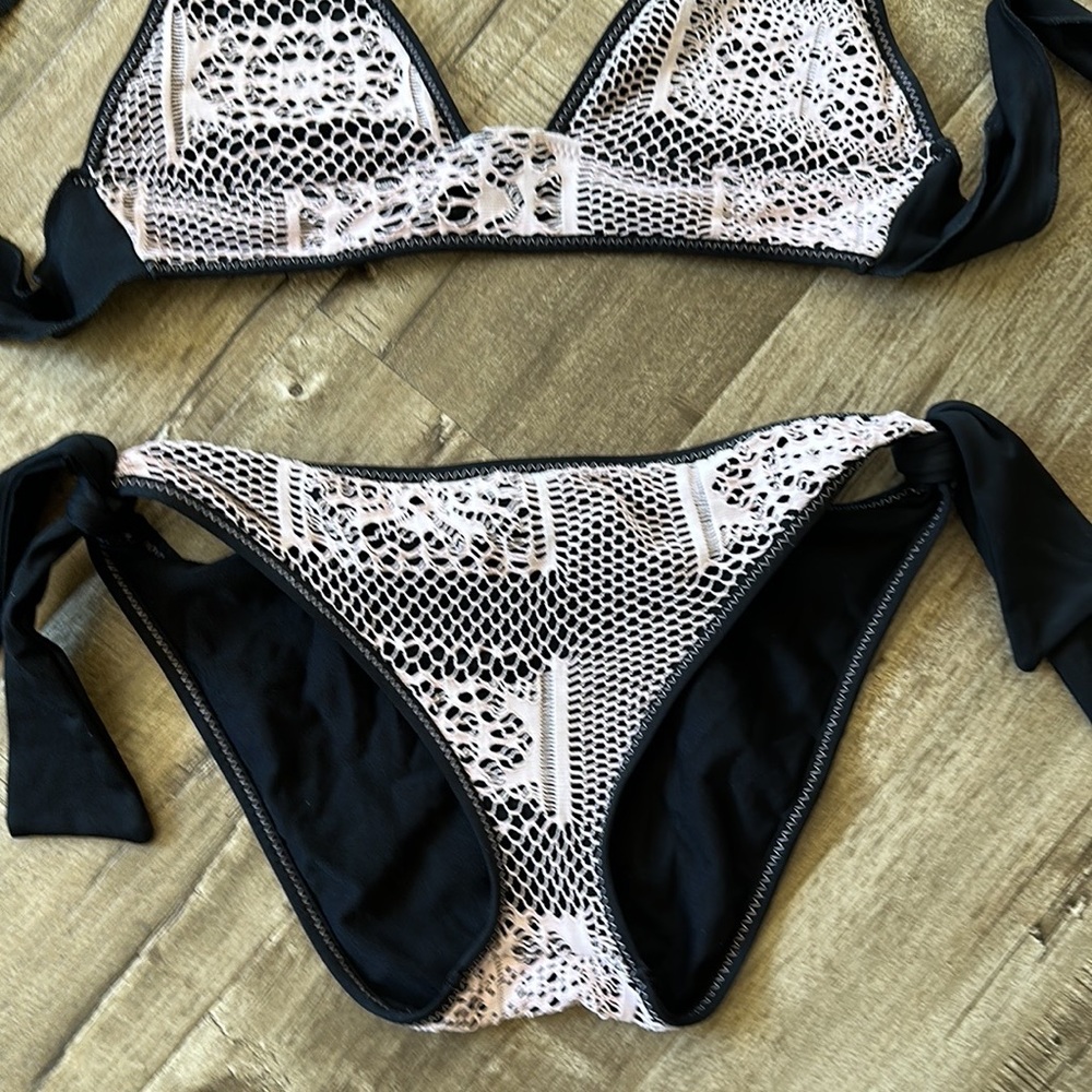 Becca crochet blush on black two piece bikini large - Picture 3 of 12